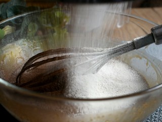 10、巧克力布朗尼,然后将所有粉类过筛