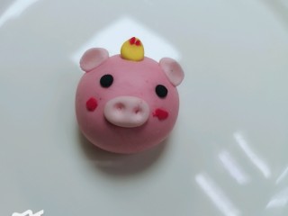10、卡通汤圆透明不开裂,小猪猪