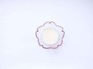 6、纸杯海绵蛋糕,充分搅拌均匀