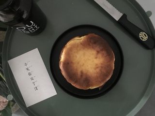 14、巴斯克焦芝士蛋糕,很好吃