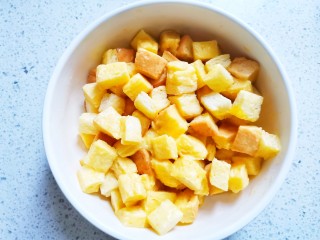 7、孜然火腿吐司丁,全部吸收。