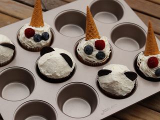 11、杯子蛋糕,装饰就随意吧，不装饰也一样好吃。