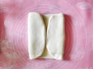 18、自制酥皮版蛋挞,对折