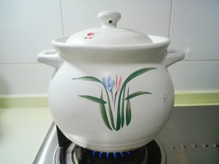 11、天太冷了~喝碗花椒萝卜骨头汤,盖上盖子烧开