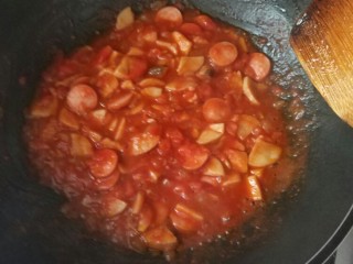 12、番茄蘑菇意面,熬一小下，待粘稠状态