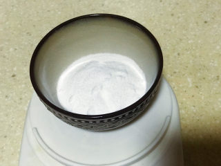 13、浅湘食光&网红古早蛋糕,准备65g细砂糖