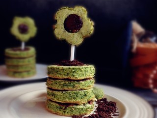 14、菠菜小蛋糕,连不爱吃菠菜的孩子也喜欢这个蛋糕