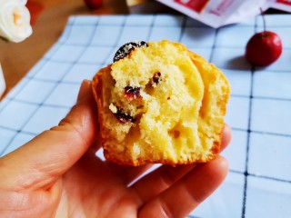 18、蔓越莓椰蓉麦芬蛋糕,有蔓越莓的酸酸甜甜，超级好吃