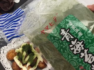 25、章鱼小丸子,撒上青海苔粉