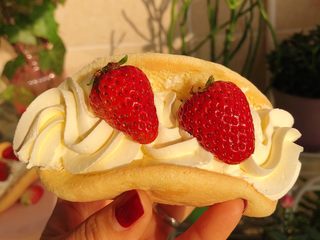 8、韩国草莓蛋糕,好柔软哦！