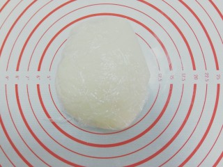 5、雪媚娘,保鲜膜包裹备用