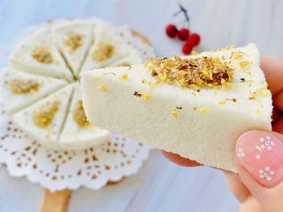 20、桂花糕,非常松软 香甜 桂花的香气 非常美妙