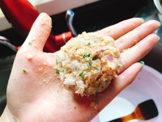 11、吃到停不下来的芝心虾饼,裹成一个饼装