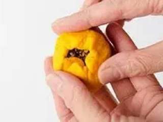 11、南瓜饼,如此反复，将所有面皮和馅料用完。（馅料什么的，自己喜欢什么就加什么，千万别局限在花生红糖上哟~）