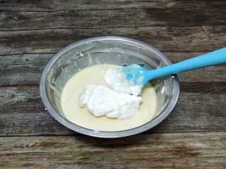 6、华夫饼,倒入第四步中