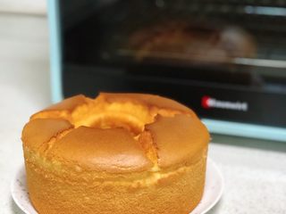 12、淡奶油戚风蛋糕,美美哒淡奶油戚风就大功告成啦！