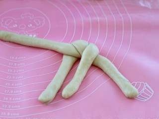 14、酒酿排包,右侧最上面的编过来