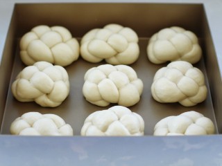 18、酒酿排包,全部做好排放烤盘内