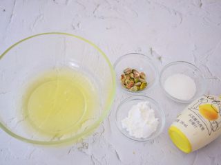 1、蛋白舒芙蕾,准备好材料