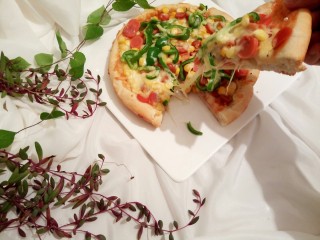 17、自制火腿肠披萨,这拉丝，赞，他们爷俩说好吃，听了还是蛮有成就感的????