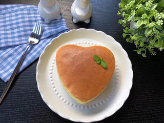 18、心型轻奶酪蛋糕,又烤了个大的心型,好吃停不下来。