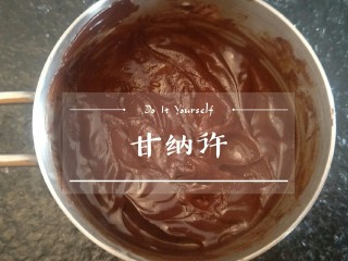 13、脆皮巧克力蛋糕卷,隔水融化后就是甘纳许了