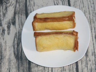 14、香蕉土司卷,两个都这样做