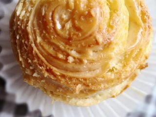 15、千层椰蓉面包卷,好看又好吃。