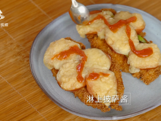 19、两分钟自制鸡排披萨,香酥又可口简单易上手,淋上披萨酱