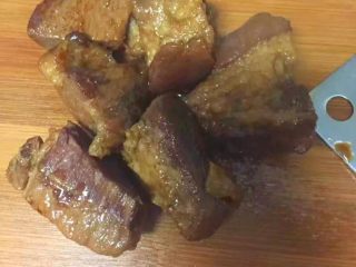 3、肉夹馍,大火烧开中小火慢炖至1个半小时，想快速可以用高压锅，但是我觉得慢慢炖才入味，特别香
