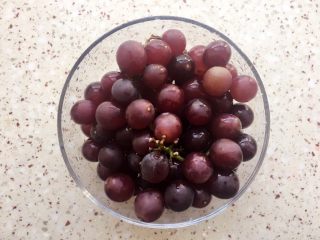 4、葡萄果酱,最后清水冲洗几次就好了；