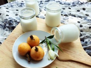 12、可以倒扣的自制老酸奶（面包机版）,没有任何添加剂照样可以倒扣的酸奶。