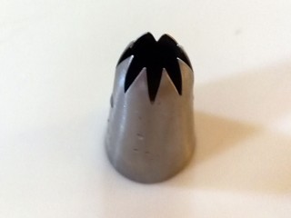 5、苹果甜甜圈,大号裱花嘴洗干净