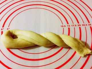 8、老式面包,一个方向上三个劲