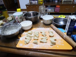 9、奥利奥雪媚娘,将面团分多份