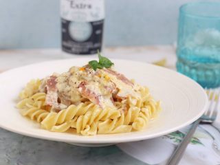 12、芝士意粉,美味的芝士意粉就做好了!