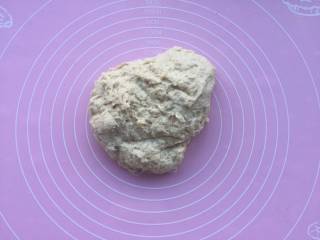 9、吐司,放在硅胶垫上