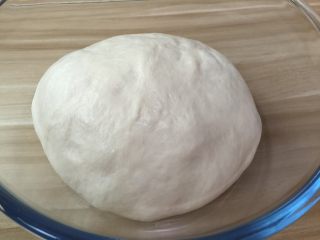 9、牛肉田园披萨,9. 拿出发酵至1.5倍的面团