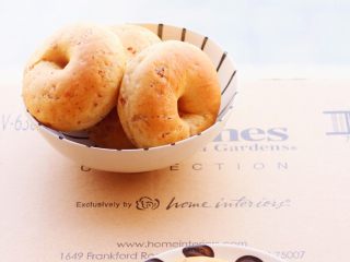 14、咖喱培根贝果,胖胖的个头招人喜欢