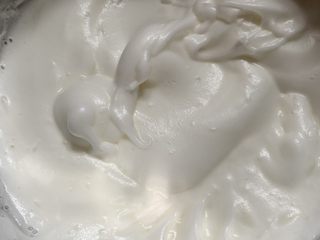 9、巧克力????cake,放一半蛋白