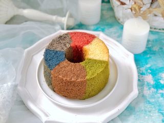 13、彩虹戚风蛋糕,成品图