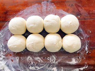 6、松软好吃萌小兔馒头（一次发酵）,松弛好了！