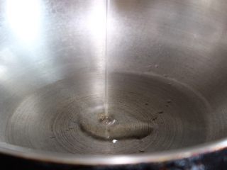 5、黑胡椒蘑菇意大利面,热锅冷油