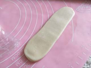 12、酥掉渣的蛋黄酥，月饼季做起来,擀开