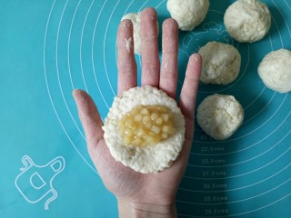 13、苹果饼,加入苹果馅