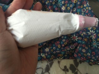 30、毛毛虫面包,裱花袋可以加一个裱花嘴没有可以不加。