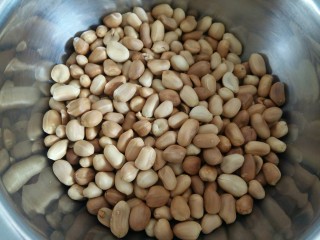 6、花生酱,干净的花生仁。