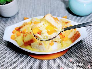 14、南瓜烤吐司布丁,挖一勺，诱人极了！