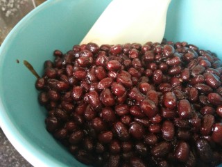 10、最爱面包+蜜豆面包,准备蜜豆一份