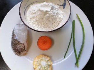 1、鳕鱼饼,准备好所需材料